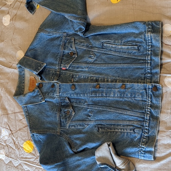 CLASSIC yet custom Levi's denim trucker jacket! - Picture 2 of 6